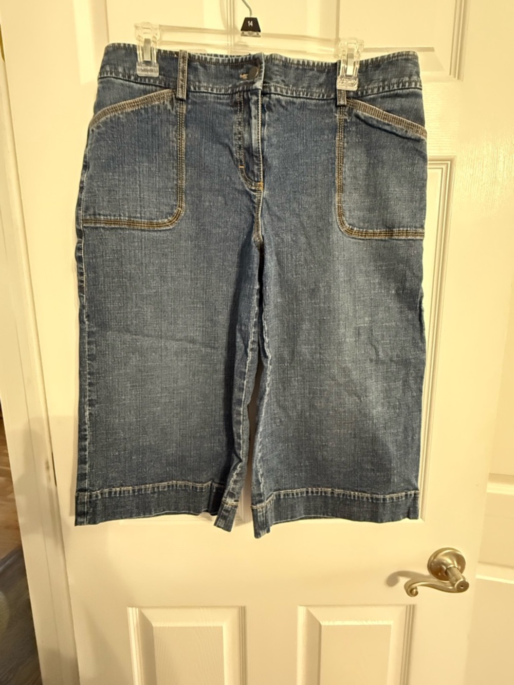 LOFT Denim wide leg Capris in Medium Blue